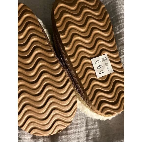 POLO Ralph Lauren Gold & Cream Sherpa Slip on Slippers Size Toddler 7 - Picture 8 of 10